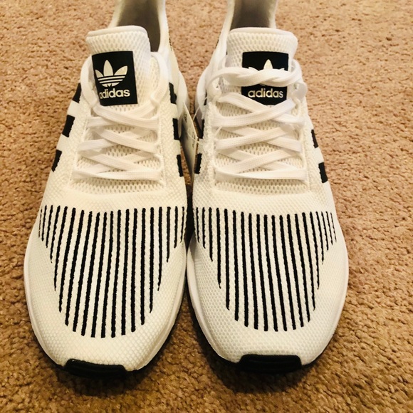 adidas Originals Men’s Swift Run CQ2116 - Picture 3 of 5